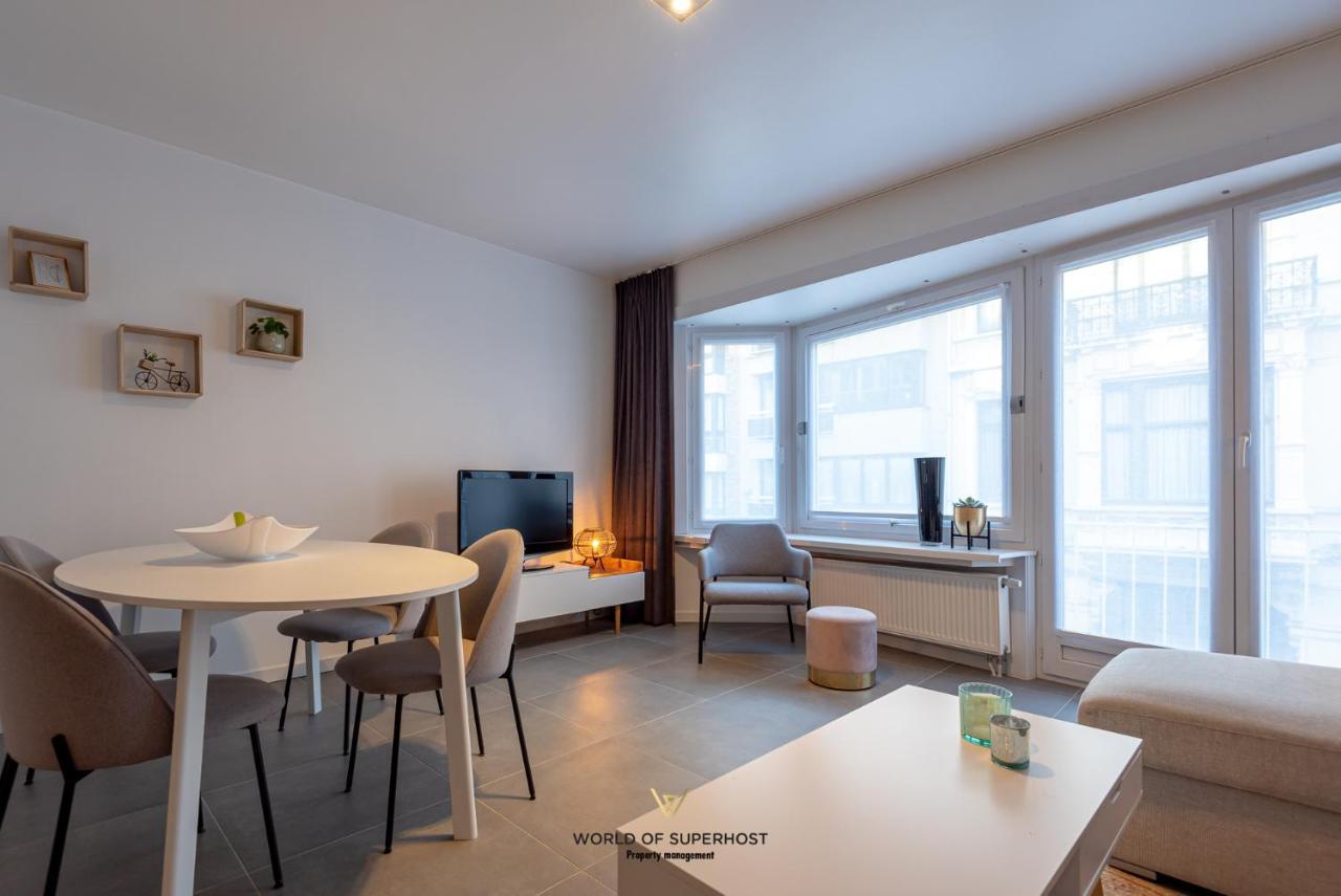 Spacious Apartment Closeby The Sea Up To 6 People! Oostende Exteriör bild
