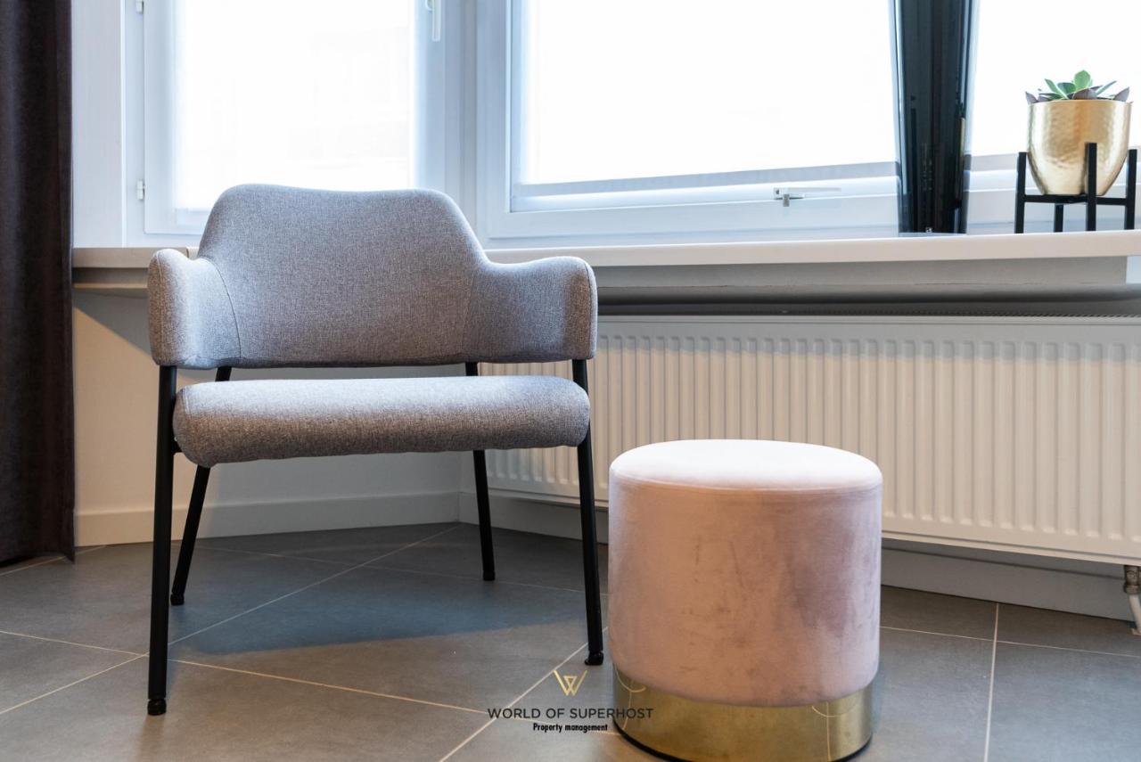 Spacious Apartment Closeby The Sea Up To 6 People! Oostende Exteriör bild