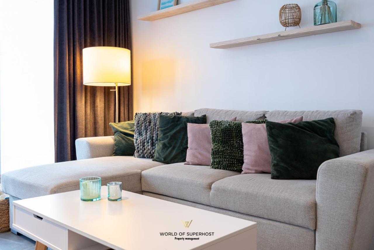 Spacious Apartment Closeby The Sea Up To 6 People! Oostende Exteriör bild