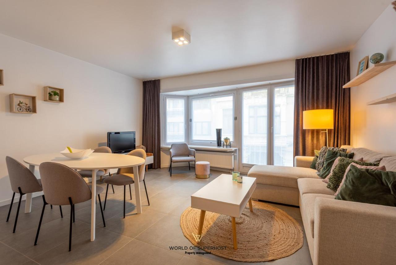 Spacious Apartment Closeby The Sea Up To 6 People! Oostende Exteriör bild