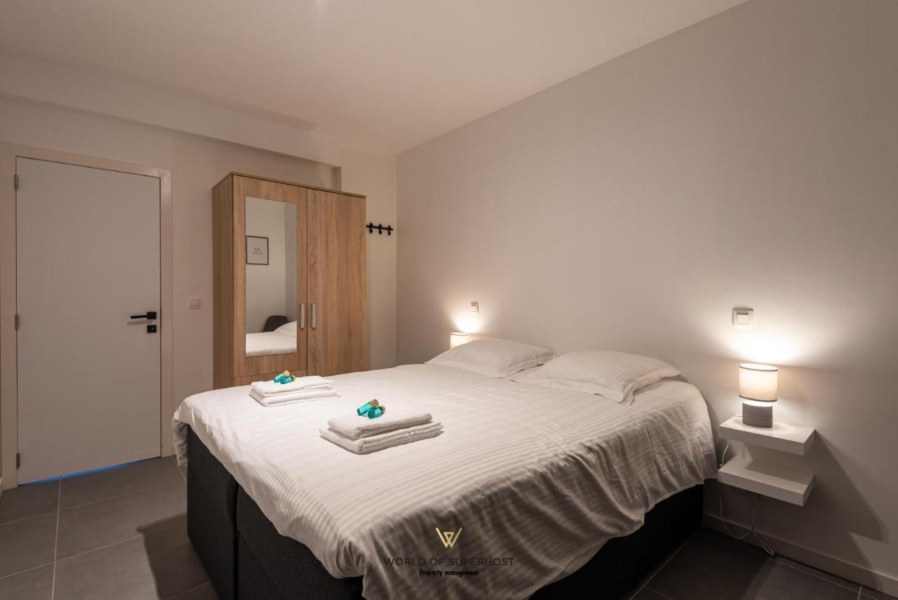 Spacious Apartment Closeby The Sea Up To 6 People! Oostende Exteriör bild