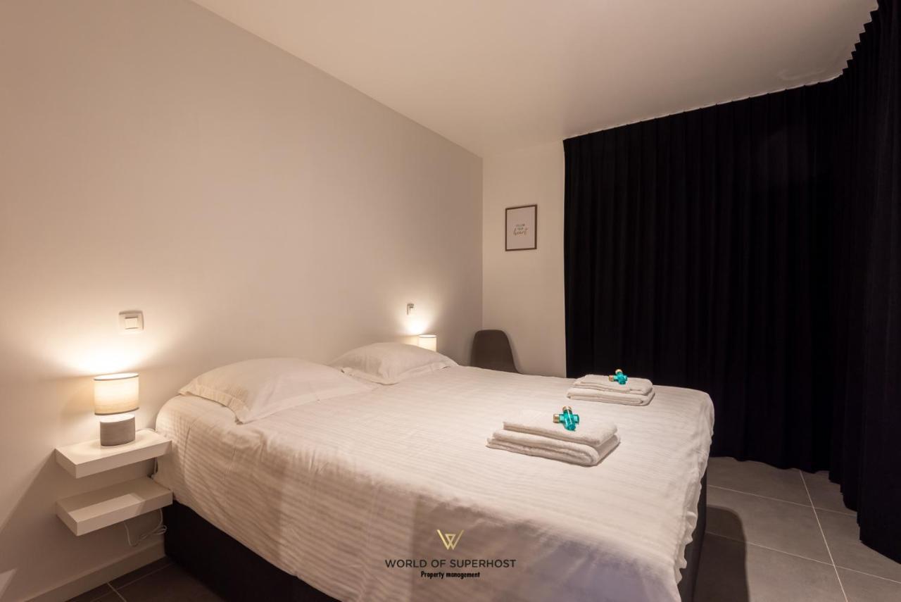 Spacious Apartment Closeby The Sea Up To 6 People! Oostende Exteriör bild